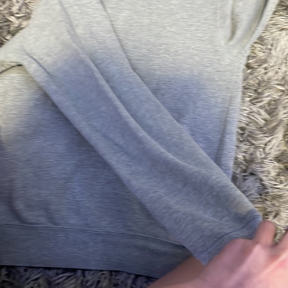 North face hoodie in perfect condition - Picture 3 of 6